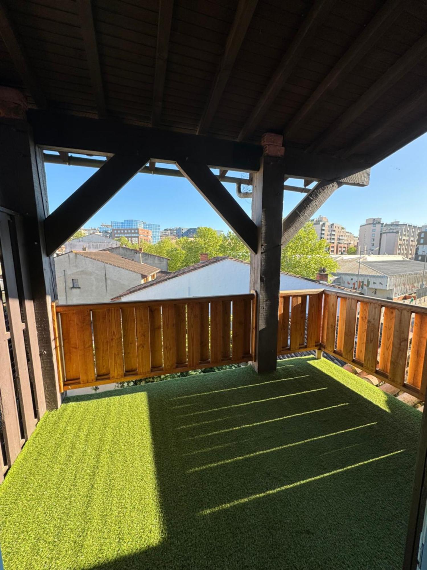 Appartement Joli T3 Duplex Compans Cafarelli